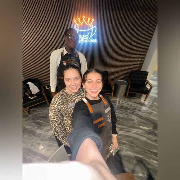 Meet your Posher, Anna - Picture 9 of 12